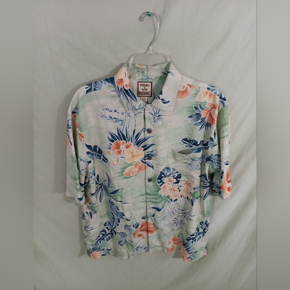 Tommy Bahama Men's Size Medium Floral Silk Hawaiian Camp Button Up Shirt